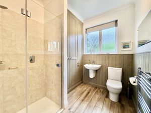 Photo 16- click for photo gallery